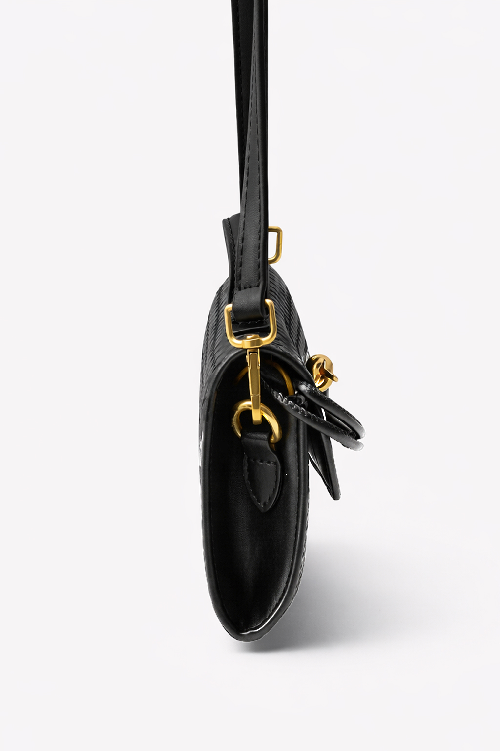 BLACK WOVEN-LEATHER CLUTCH WITH A GOLD CLASPs